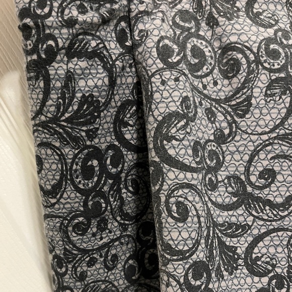 Disney Mickey Mouse Leggings Ladies Size Small - Picture 5 of 5